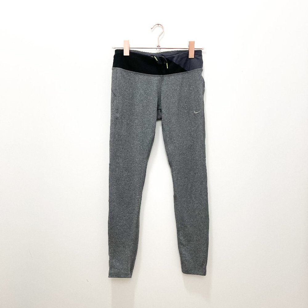 GREY NIKE LEGGINGS SIZE SMALL